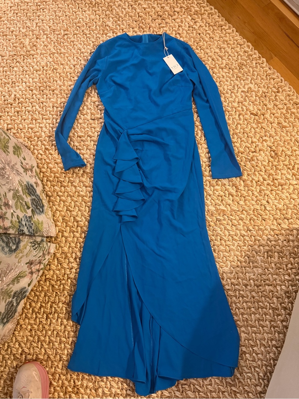 VICI NWT long sleeve front ruffle dress
